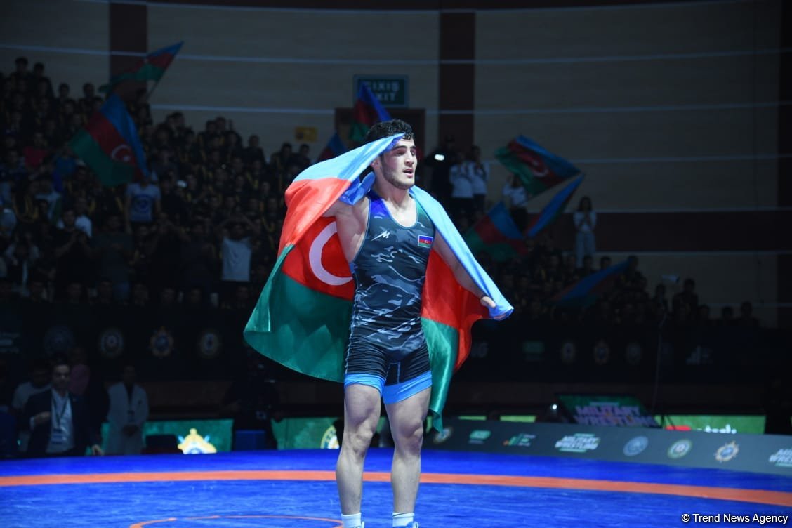 Azerbaijani wrestlers claim five more world medals in Baku (PHOTO)