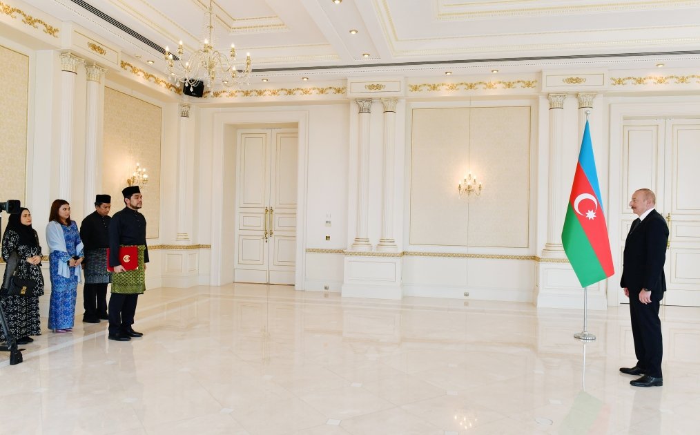 President Ilham Aliyev receives credentials of newly appointed ambassador of Malaysia (PHOTO/VIDEO)