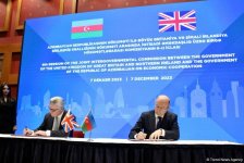 Azerbaijan, UK sign protocol of joint commission on economic cooperation (PHOTO)