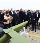 President Ilham Aliyev, President Aleksandar Vučić view military equipment and facilities (PHOTO)