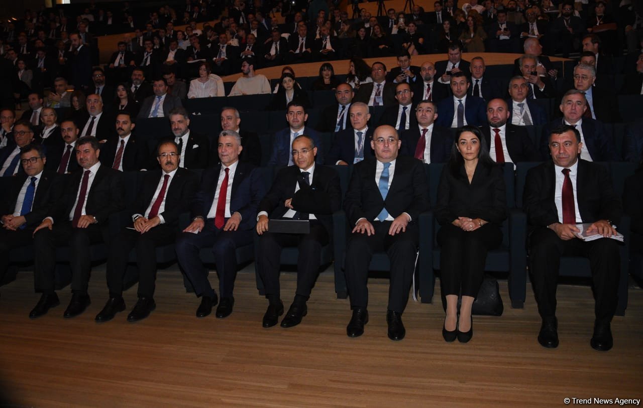 Baku hosts Azerbaijani-Turkish investment forum (PHOTO)