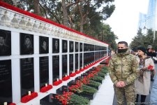 Azerbaijani people honor blessed memory of victims of January 20 tragedy (PHOTO)