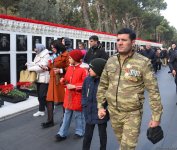 Azerbaijani people honor blessed memory of victims of January 20 tragedy (PHOTO)