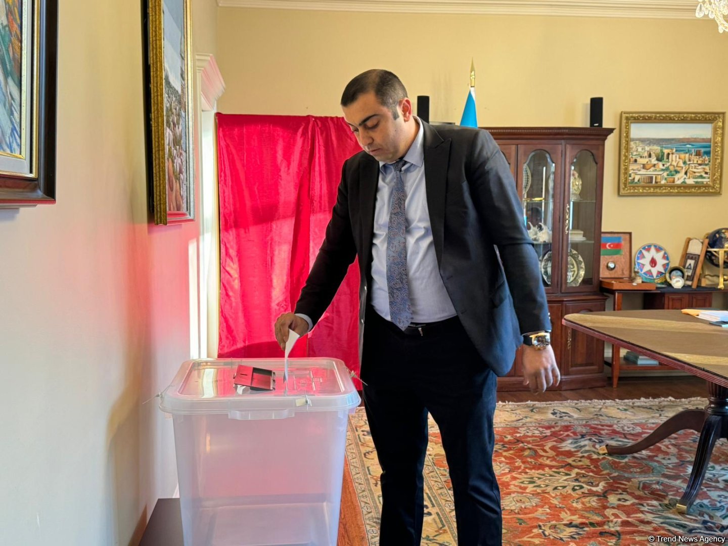 Azerbaijanis from various states head to Washington to vote in presidential poll (PHOTO)