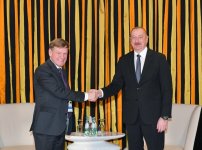 President Ilham Aliyev meets with Deputy Chairman of CDU/CSU parliamentary group of German Bundestag (PHOTO/VIDEO)