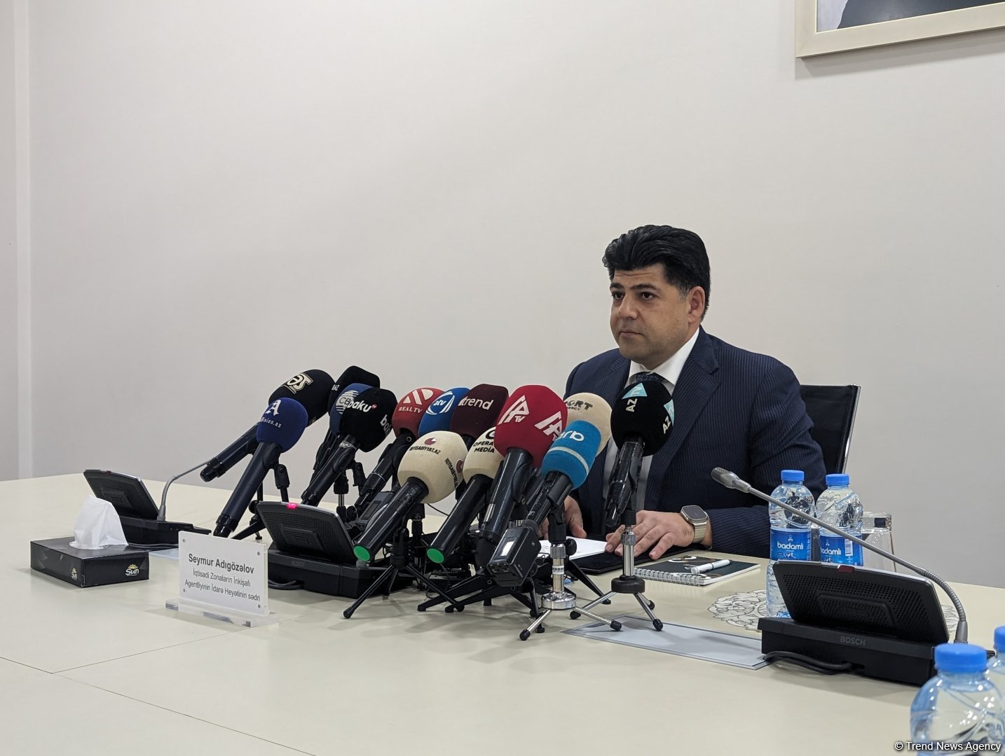 Azerbaijan counts residents in local industrial zones