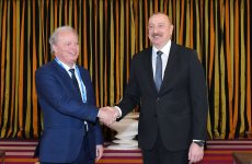 President Ilham Aliyev meets with Senior Managing Director of the World Bank in Munich (PHOTO/VIDEO)