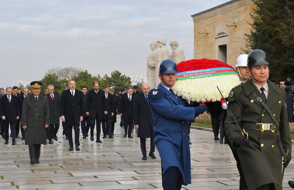 President Ilham Aliyev visits Ataturk’s mausoleum in Ankara (PHOTO/VIDEO)