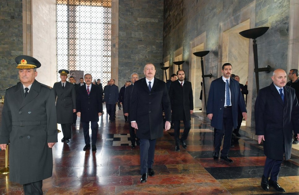 President Ilham Aliyev visits Ataturk’s mausoleum in Ankara (PHOTO/VIDEO)