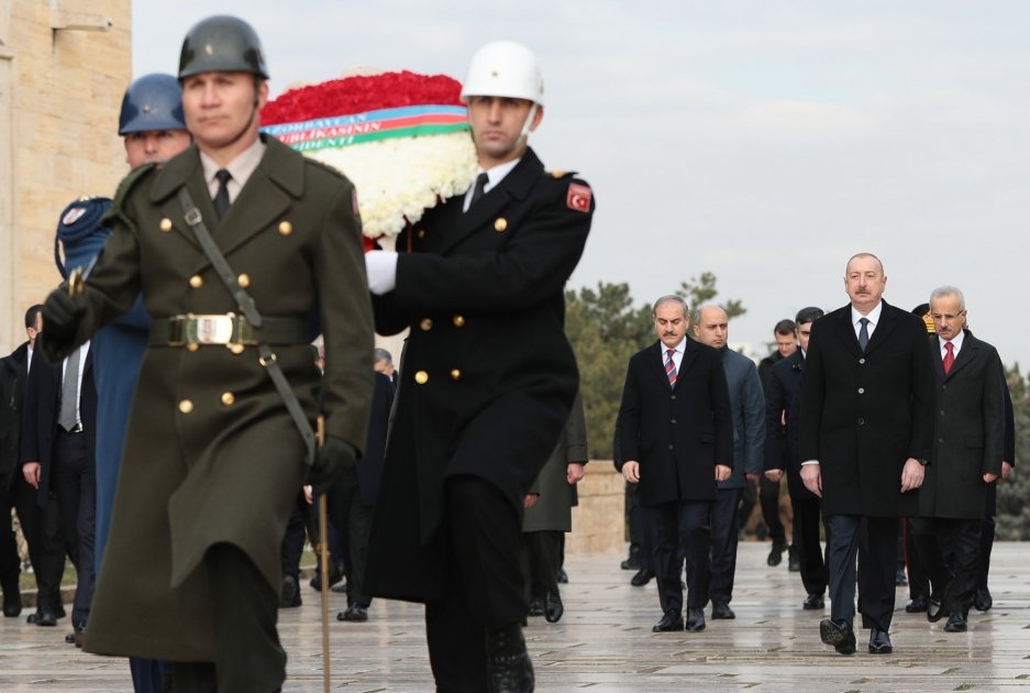 President Ilham Aliyev visits Ataturk’s mausoleum in Ankara (PHOTO/VIDEO)