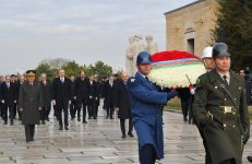 President Ilham Aliyev visits Ataturk’s mausoleum in Ankara (PHOTO/VIDEO)