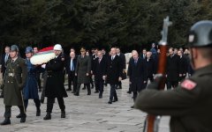 President Ilham Aliyev visits Ataturk’s mausoleum in Ankara (PHOTO/VIDEO)
