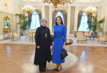 First Lady Mehriban Aliyeva and First Lady Emine Erdogan hold meeting in Ankara (PHOTO)