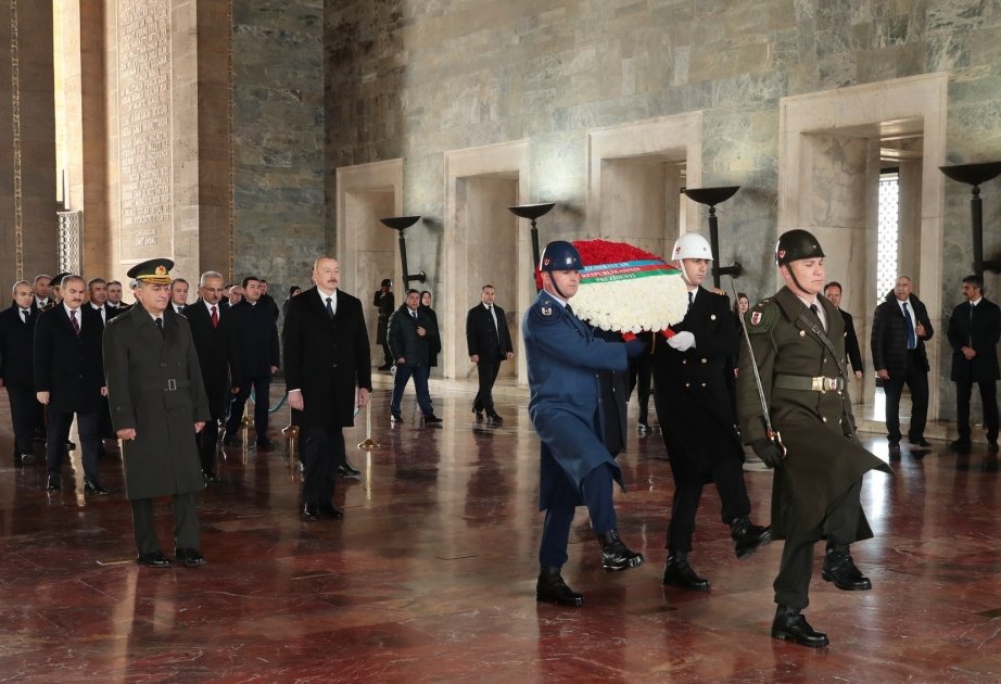 President Ilham Aliyev visits Ataturk’s mausoleum in Ankara (PHOTO/VIDEO)