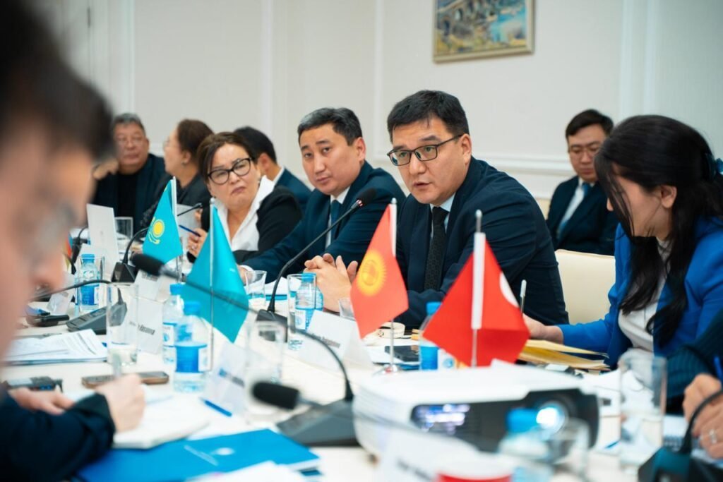 Turkic Culture and Heritage Foundation holds meetings (PHOTO)