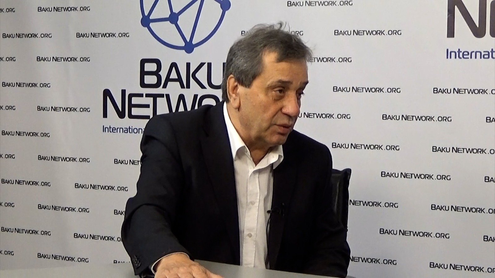 Azerbaijan always initiates peace talks, now time for Armenia to step up - people's artist (PHOTO/VIDEO)