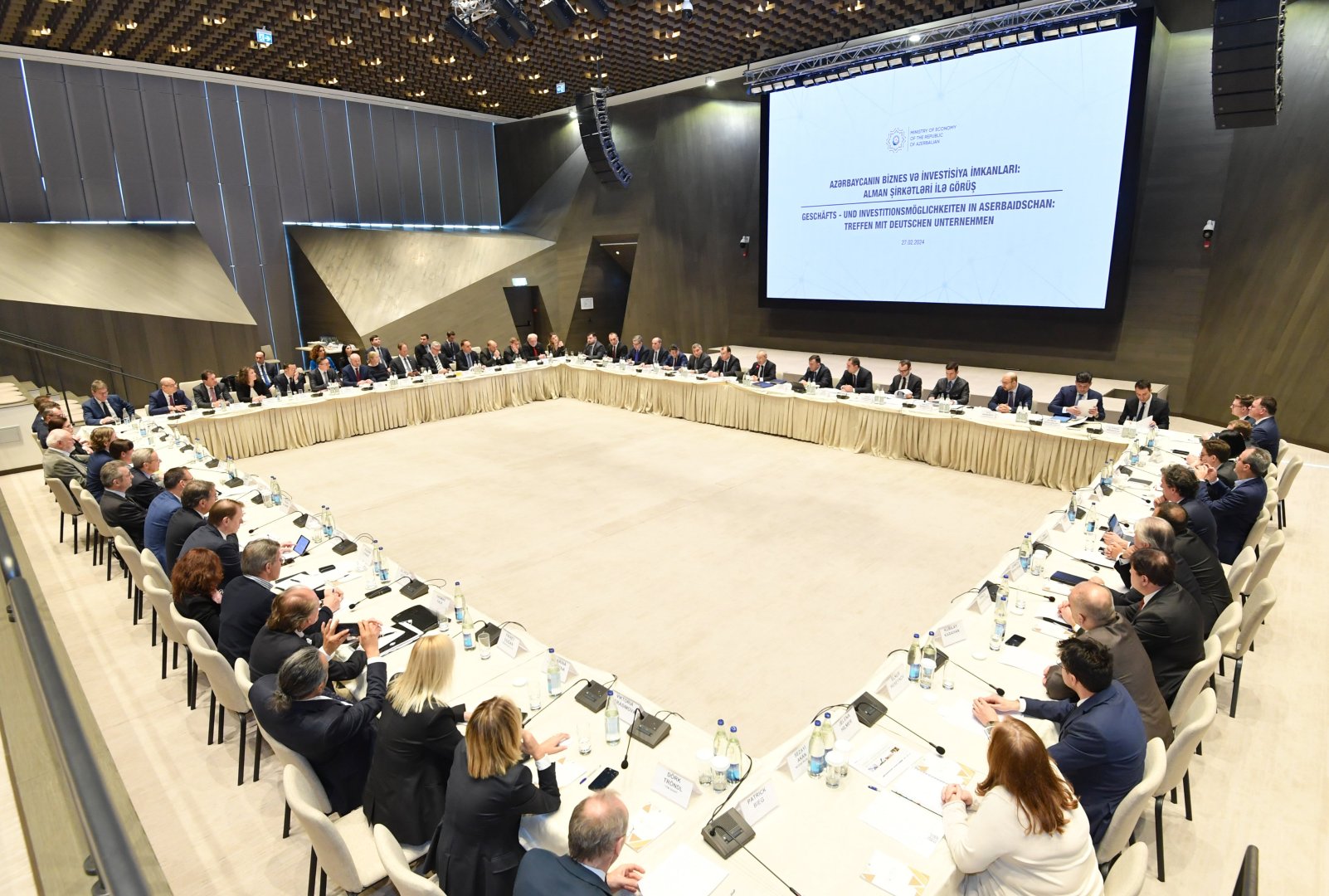 Azerbaijan, Germany discuss implementation of joint projects (PHOTO)