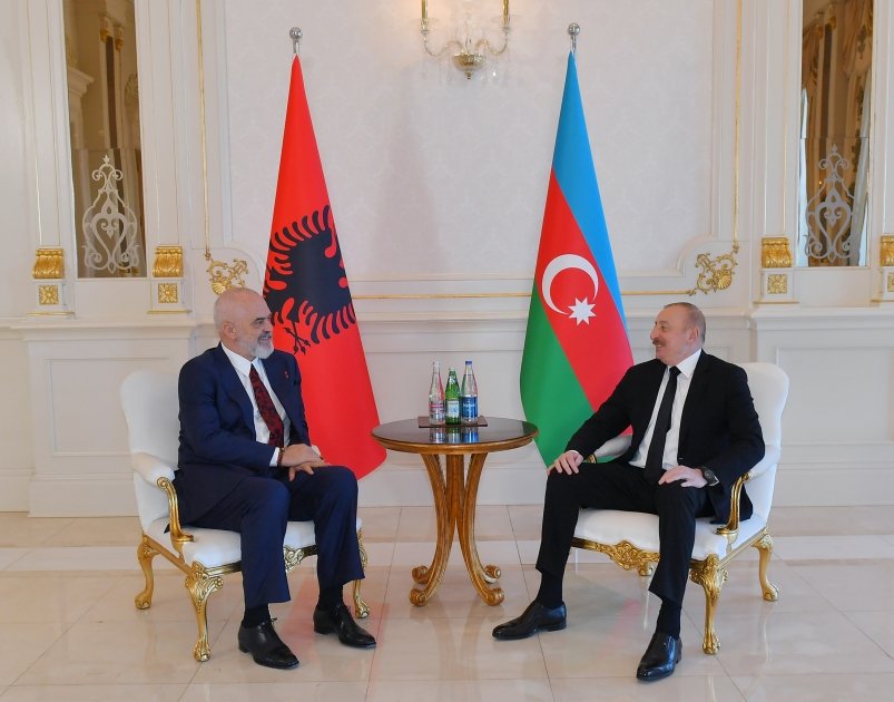 President Ilham Aliyev, Albanian PM hold one-on-one meeting (PHOTO/VIDEO)