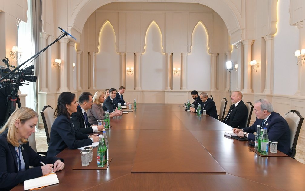 President Ilham Aliyev receives EU Commissioner for Energy (PHOTO/VIDEO)