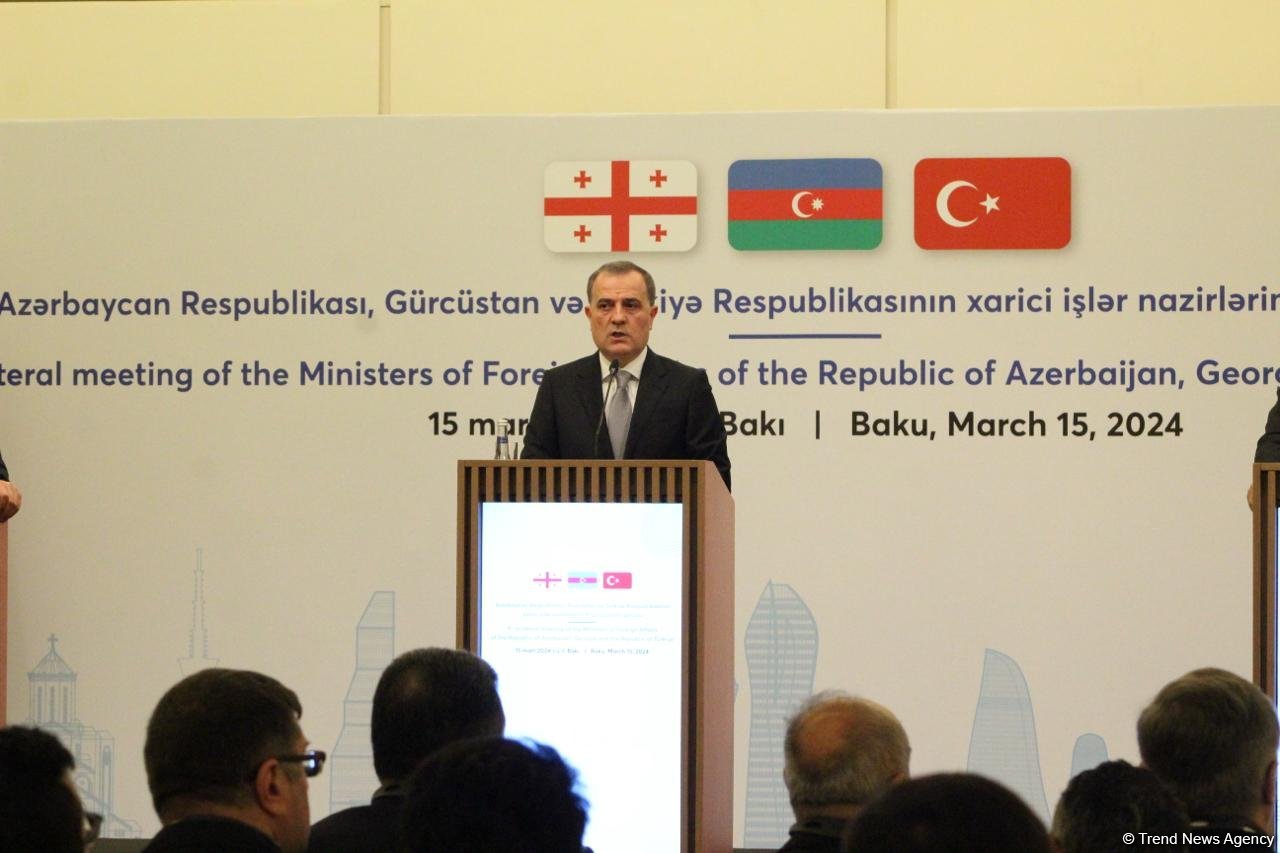 Azerbaijani, Turkish, Georgian FMs hold joint press conference (PHOTO/VIDEO)