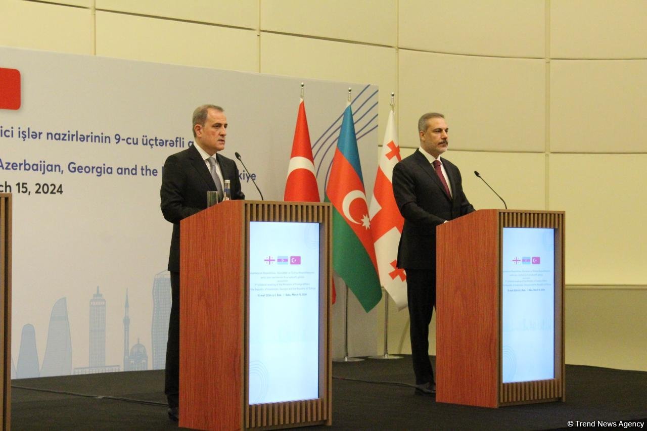 Azerbaijani, Turkish, Georgian FMs hold joint press conference (PHOTO/VIDEO)