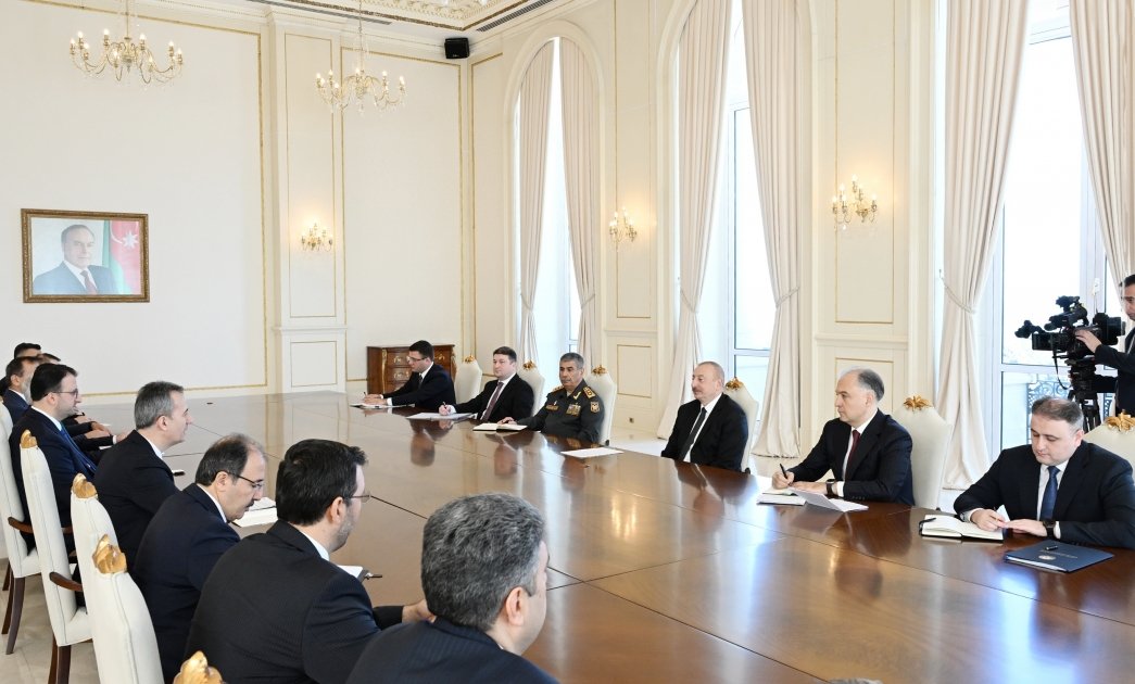 President Ilham Aliyev receives Turkish delegation led by President of Secretariat of Defense Industries (PHOTO)