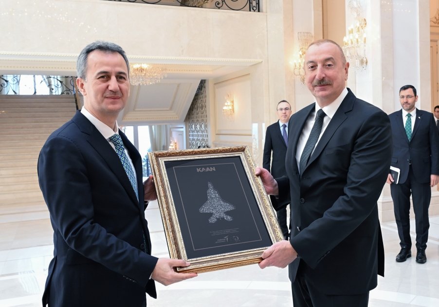 President Ilham Aliyev receives Turkish delegation led by President of Secretariat of Defense Industries (PHOTO)