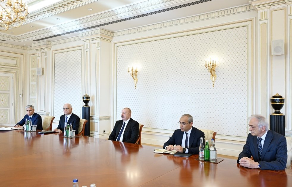 President Ilham Aliyev receives Saint Petersburg Governor (PHOTO/VIDEO)