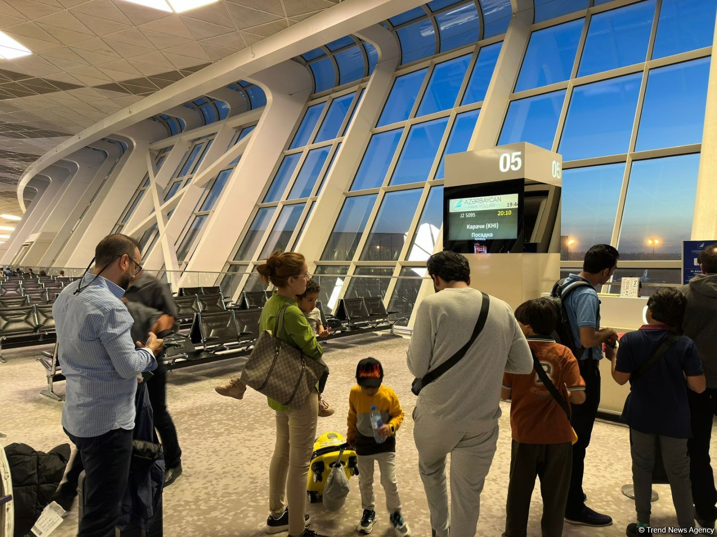AZAL makes its first flight on Baku-Karachi route (PHOTO)