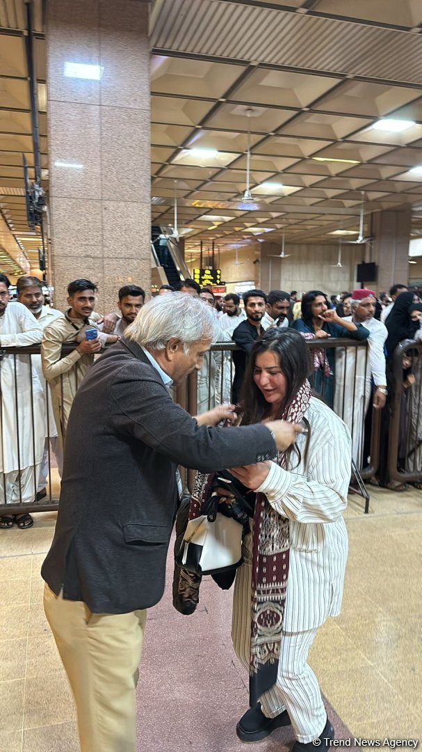 AZAL makes its first flight on Baku-Karachi route (PHOTO)
