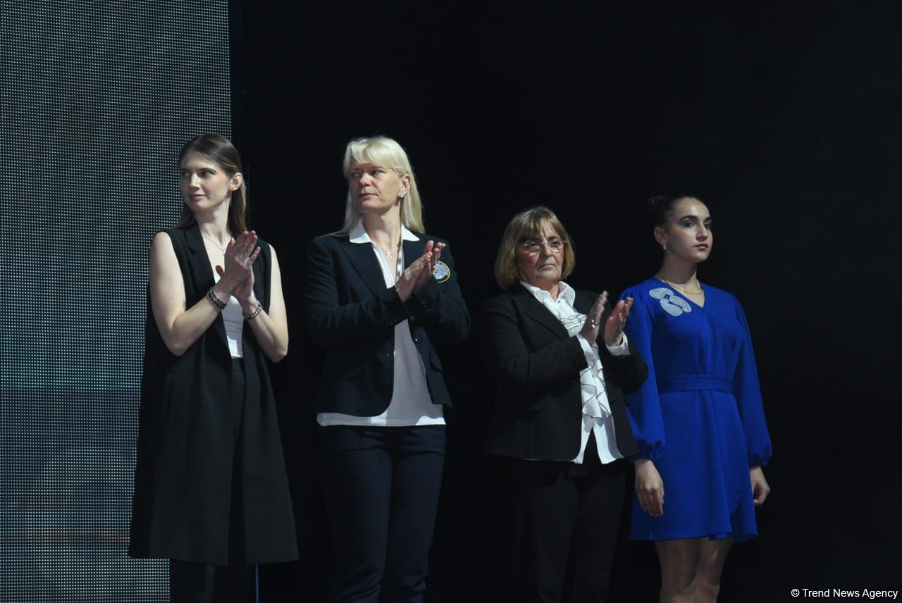 Baku hosts awarding ceremony for Rhythmic Gymnastics World Cup winners (PHOTO)