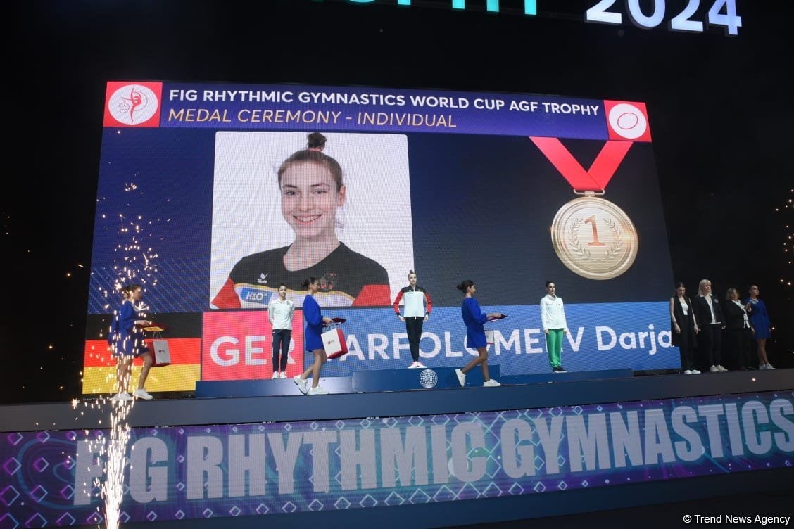 Baku hosts awarding ceremony for Rhythmic Gymnastics World Cup winners (PHOTO)