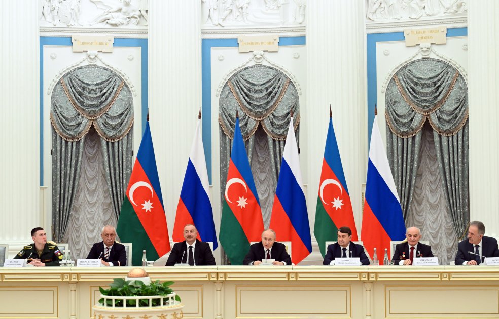 Meeting of President Ilham Aliyev, President Vladimir Putin with Baikal-Amur Mainline veterans was held in Moscow (PHOTO/VIDEO)