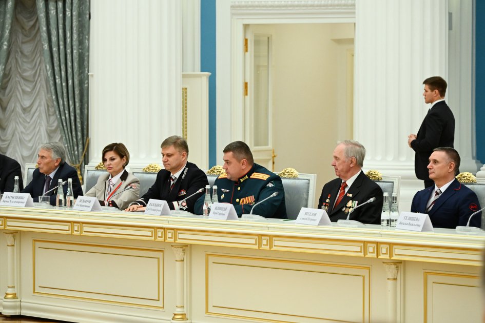 Meeting of President Ilham Aliyev, President Vladimir Putin with Baikal-Amur Mainline veterans was held in Moscow (PHOTO/VIDEO)