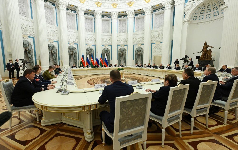 Meeting of President Ilham Aliyev, President Vladimir Putin with Baikal-Amur Mainline veterans was held in Moscow (PHOTO/VIDEO)