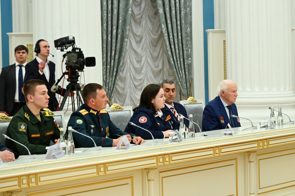 Meeting of President Ilham Aliyev, President Vladimir Putin with Baikal-Amur Mainline veterans was held in Moscow (PHOTO/VIDEO)