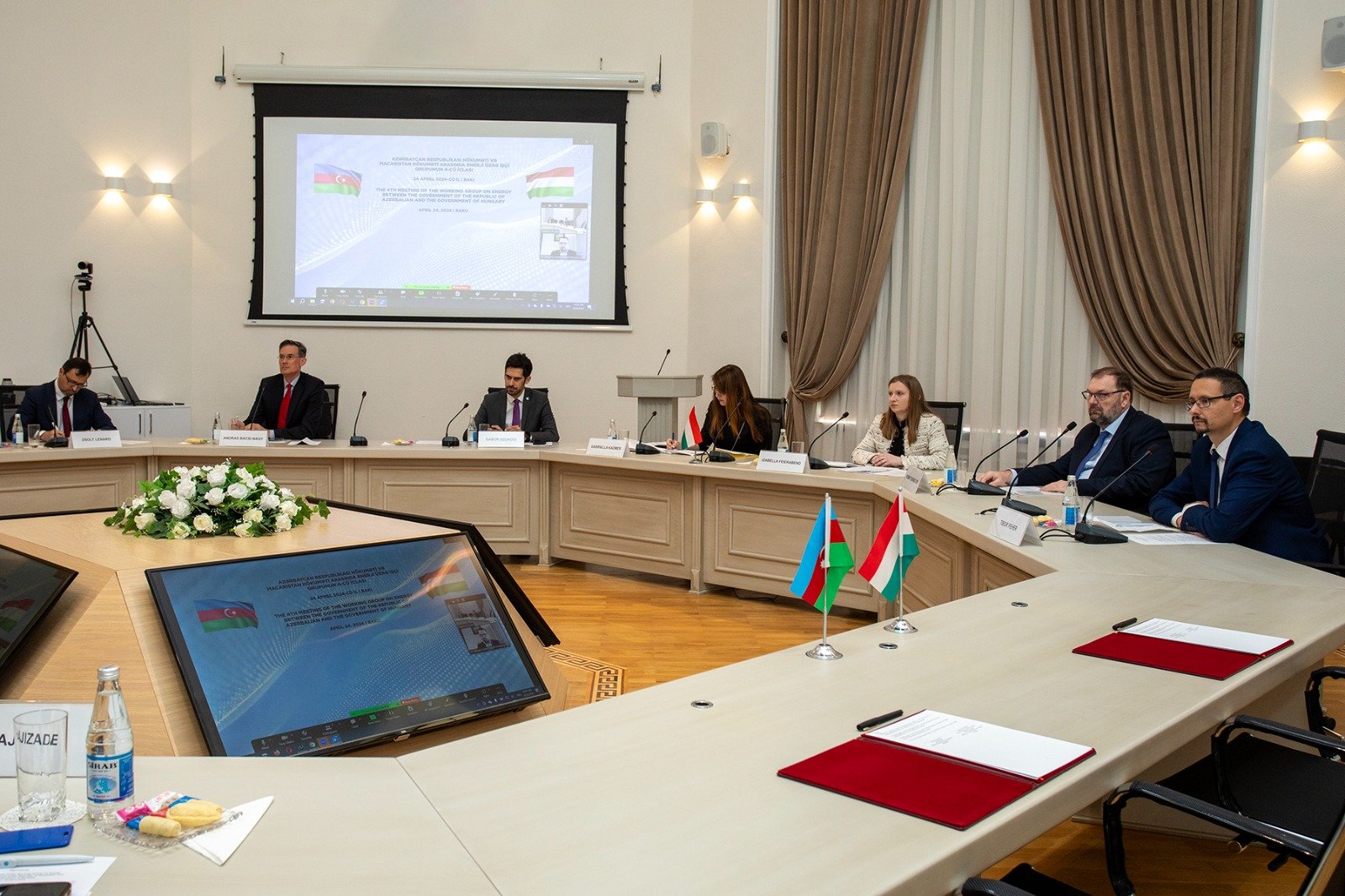Meeting topics between Azerbaijani, Hungarian working groups on energy unveiled (PHOTO)