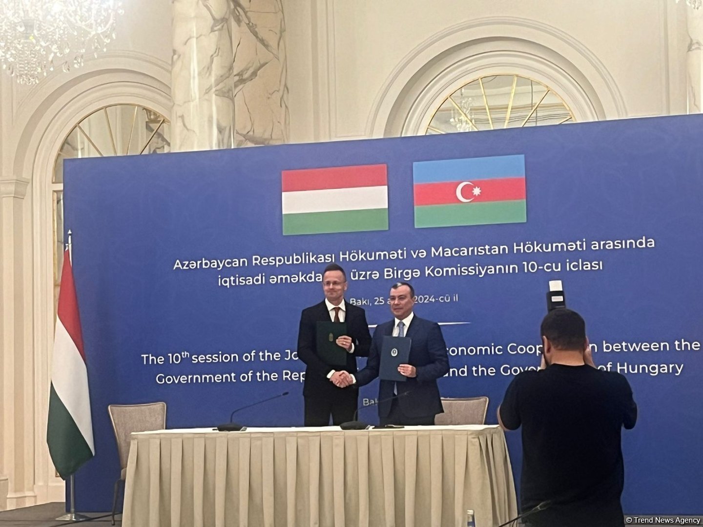 Azerbaijan, Hungary sign documents