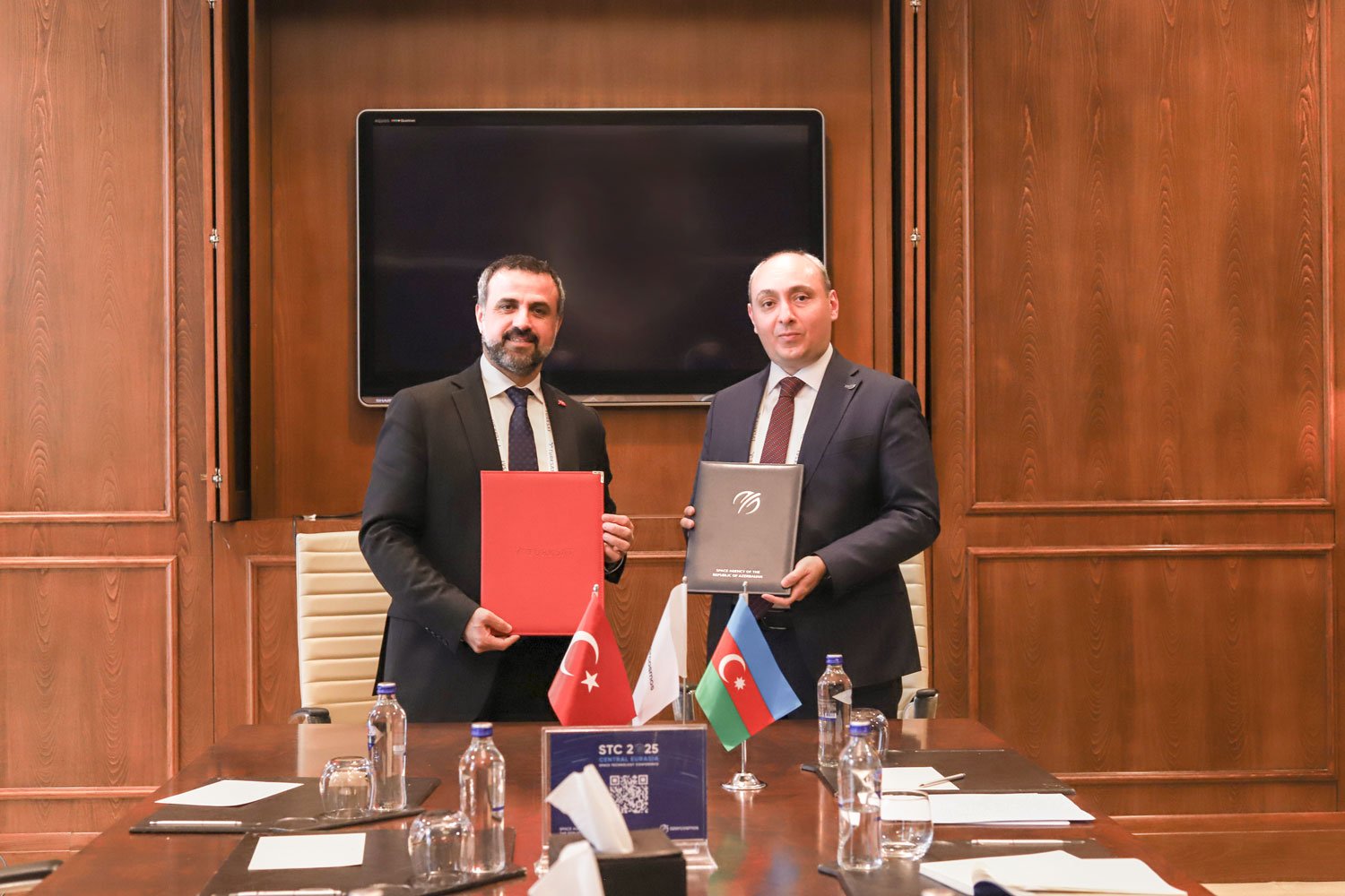 Azerbaijan's Azercosmos and Türkiye's Turksat sign commercial agreement