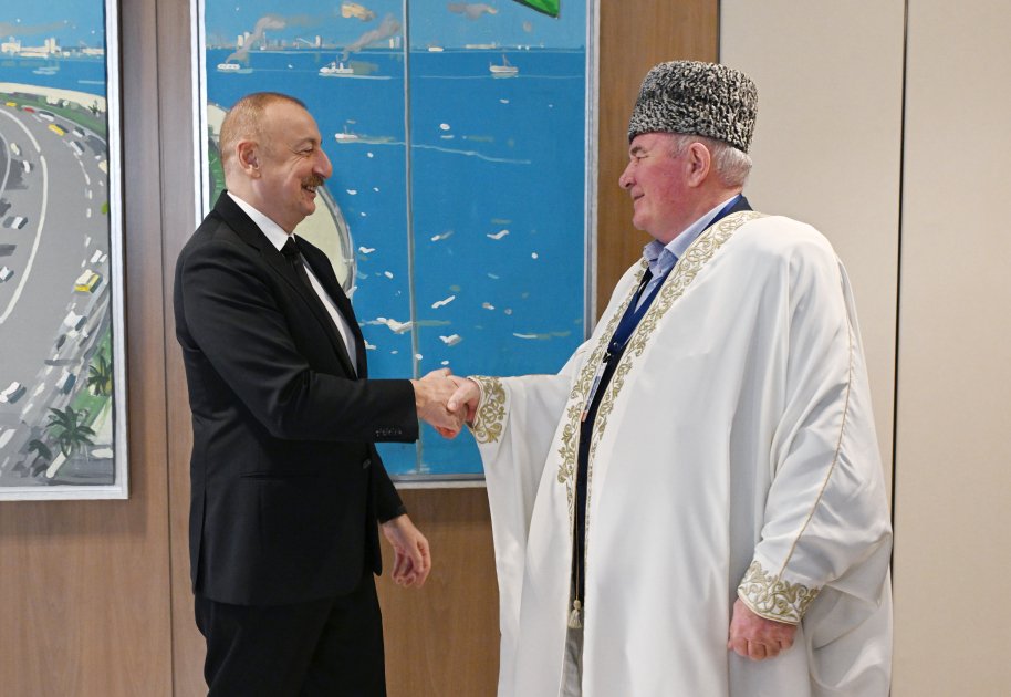 President Ilham Aliyev receives delegation of muftis of North Caucasus region of Russia (PHOTO/VIDEO)