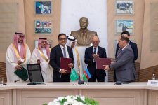 Azerbaijan, ACWA Power sign agreement on battery energy storage system (PHOTO)