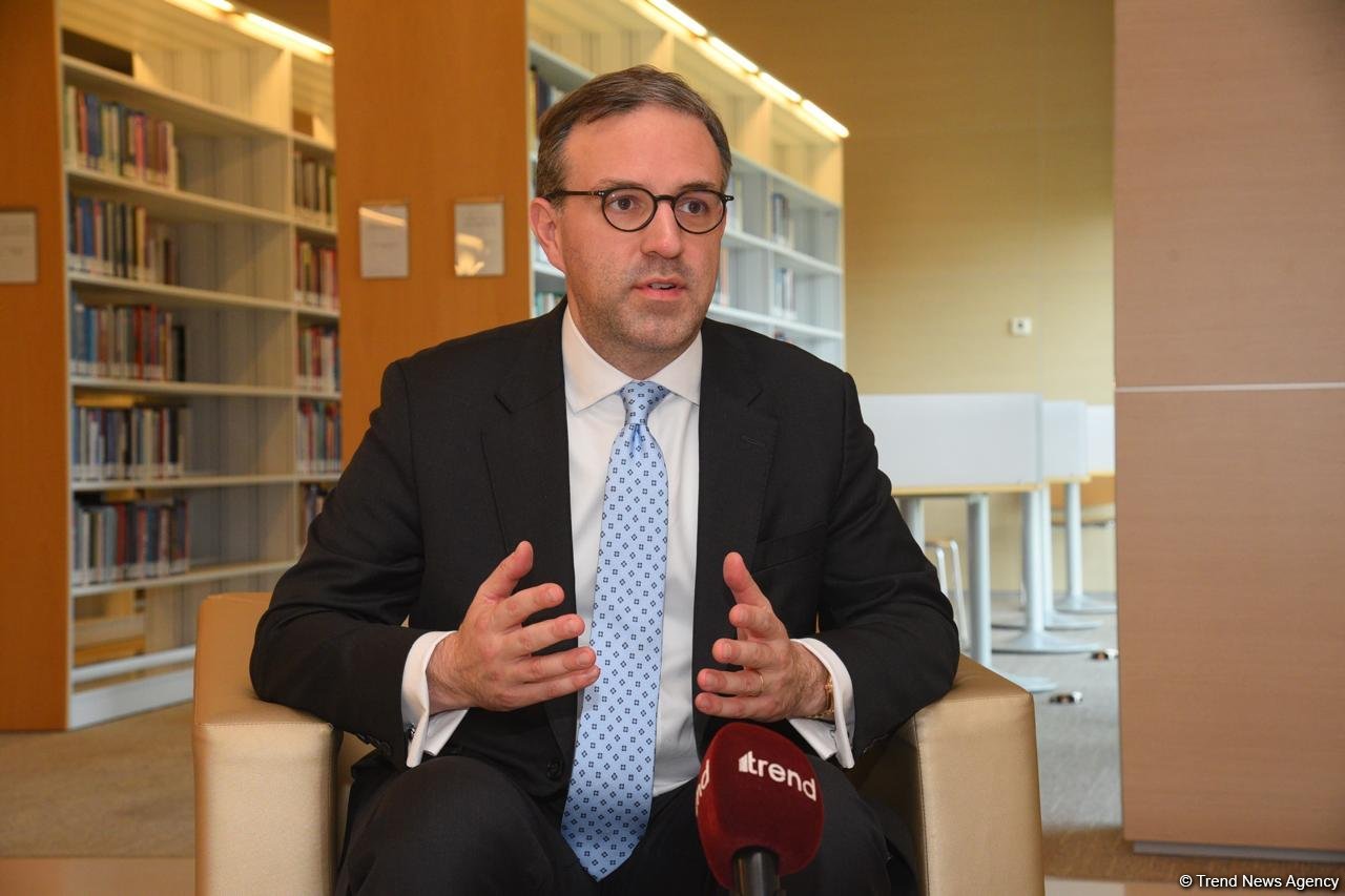 Hungary keen on strengthening economic links with Azerbaijan - President of Hungarian Institute (Exclusive interview) (PHOTO)