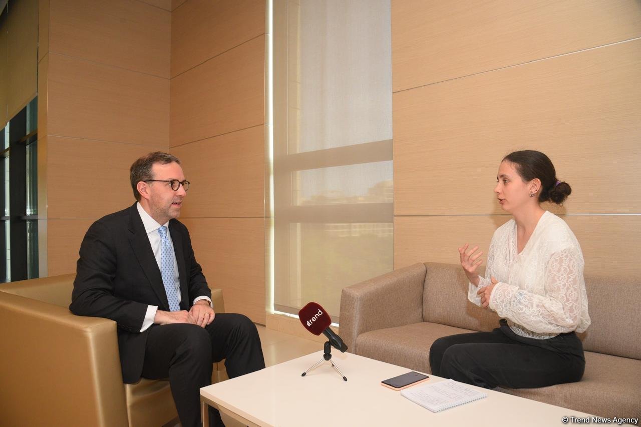 Hungary keen on strengthening economic links with Azerbaijan - President of Hungarian Institute (Exclusive interview) (PHOTO)