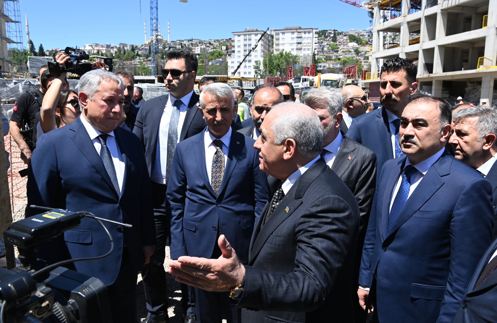 Azerbaijani PM reviews progress of work in Azerbaijan district in Türkiye's Kahramanmarash (PHOTO)
