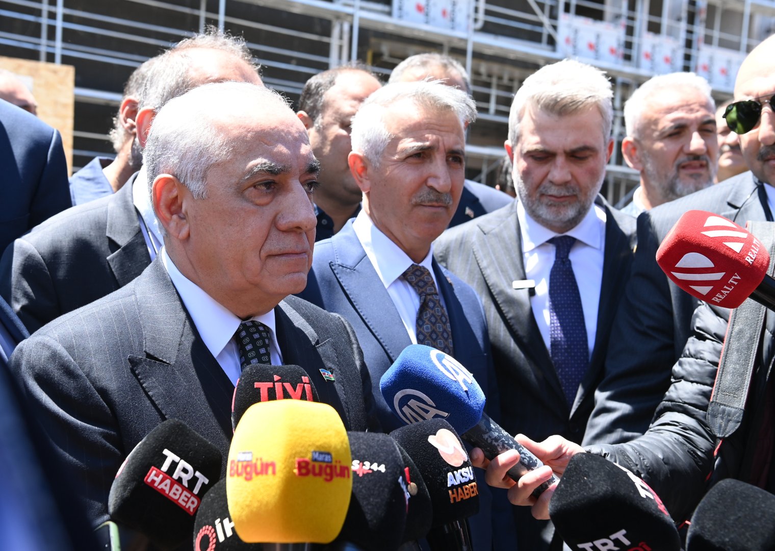 Azerbaijani PM reviews progress of work in Azerbaijan district in Türkiye's Kahramanmarash (PHOTO)