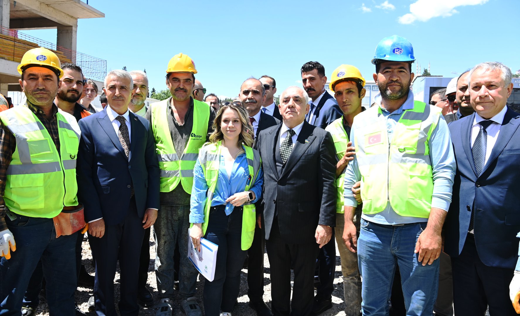 Azerbaijani PM reviews progress of work in Azerbaijan district in Türkiye's Kahramanmarash (PHOTO)