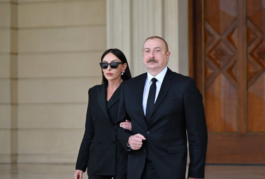 Baku hosts official welcome ceremony for President of Bulgaria (PHOTO/VIDEO)