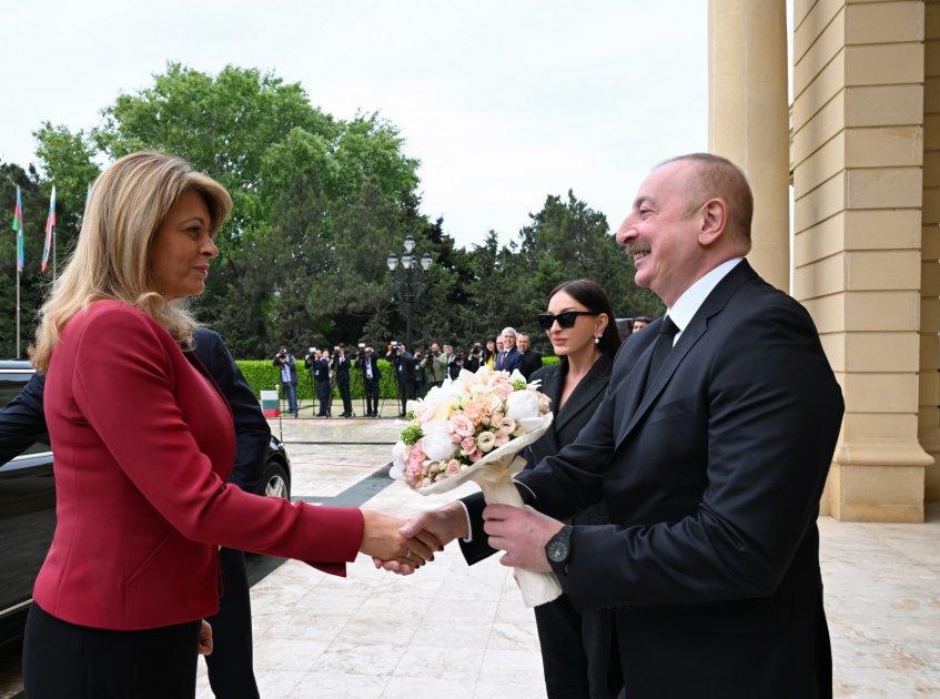 Baku hosts official welcome ceremony for President of Bulgaria (PHOTO/VIDEO)
