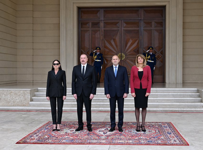 Baku hosts official welcome ceremony for President of Bulgaria (PHOTO/VIDEO)
