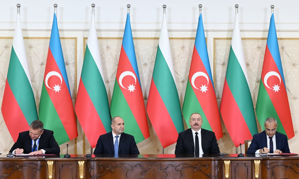 Azerbaijan, Bulgaria sign documents (PHOTO/VIDEO)